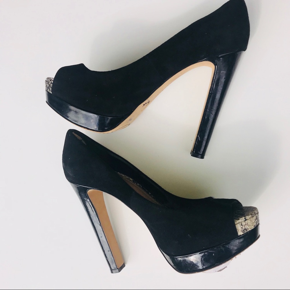 B2G1 Vince Comuto Shoe 8.5 Heel Suede Peep Toe
